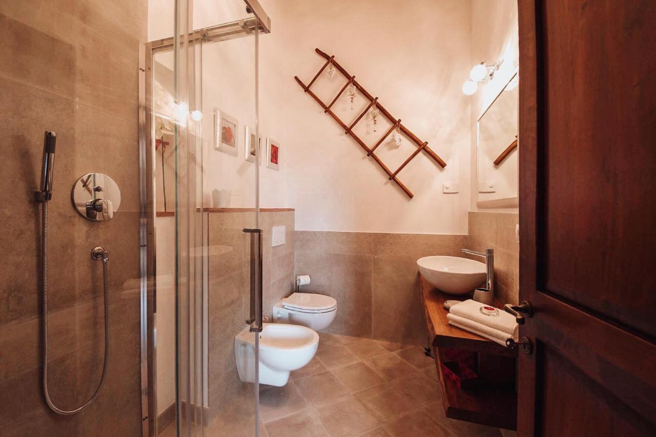 체르탈도 Antica Torre Del Borgo B&B 외부 사진