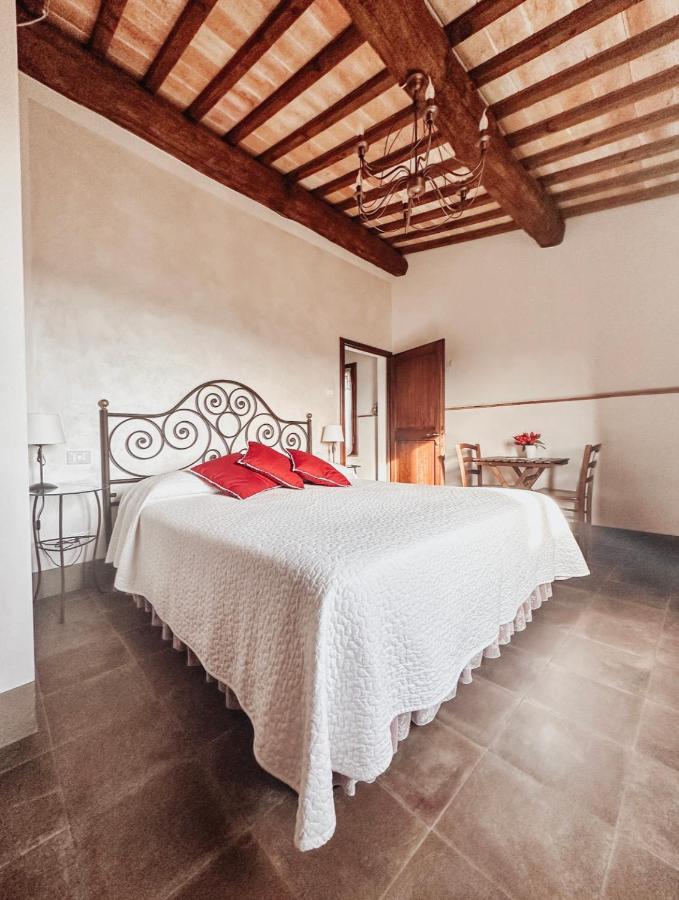 체르탈도 Antica Torre Del Borgo B&B 외부 사진