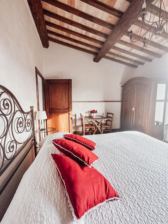 체르탈도 Antica Torre Del Borgo B&B 외부 사진