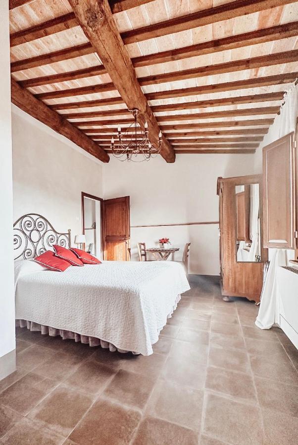 체르탈도 Antica Torre Del Borgo B&B 외부 사진