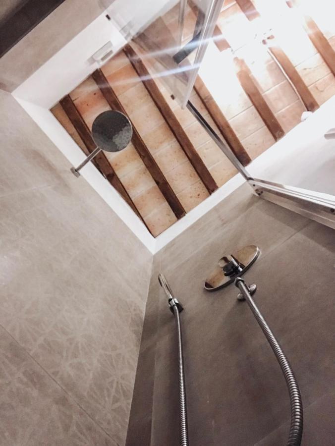 체르탈도 Antica Torre Del Borgo B&B 외부 사진