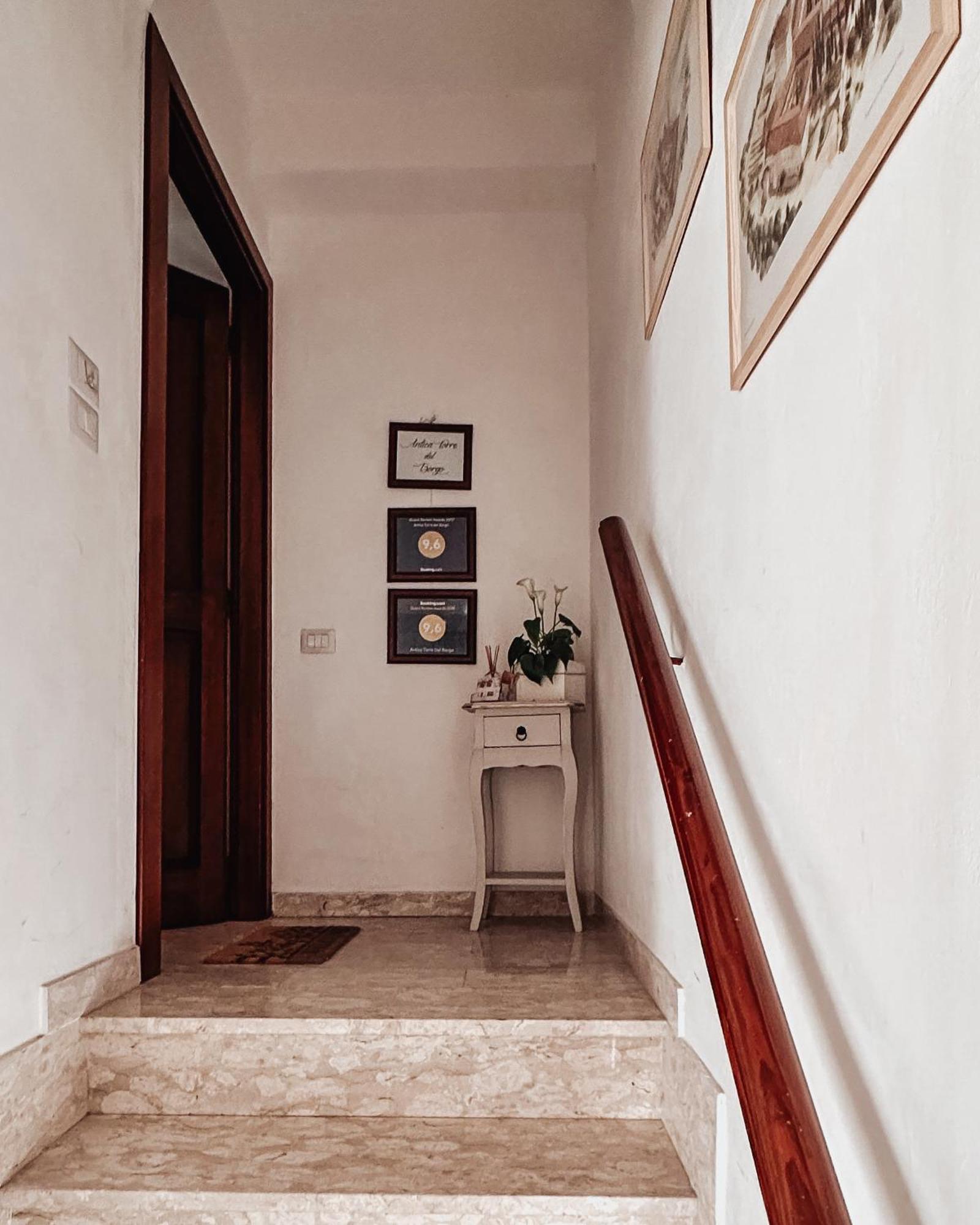 체르탈도 Antica Torre Del Borgo B&B 외부 사진